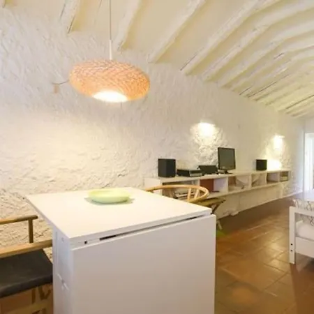 Apartment Cosy Santos, Calm Street, Embassies Area Lissabon