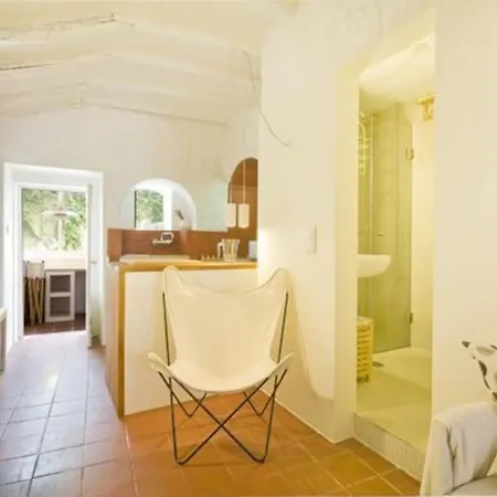Cosy Santos, Calm Street, Embassies Area Апартаменты Лиссабон