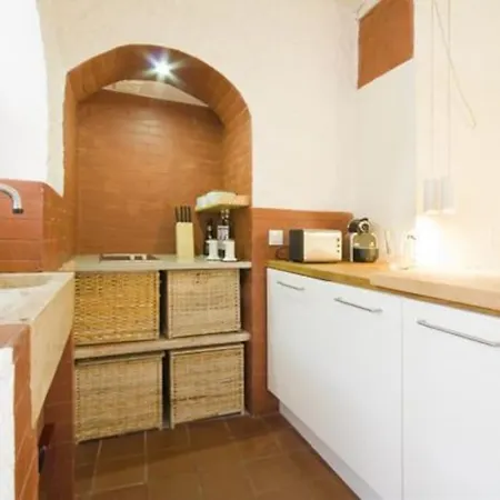 Apartment Cosy Santos, Calm Street, Embassies Area Lisbon
